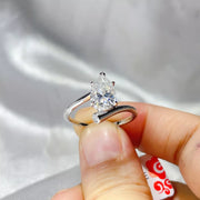 Detail of the ring band and brilliant moissanite stone