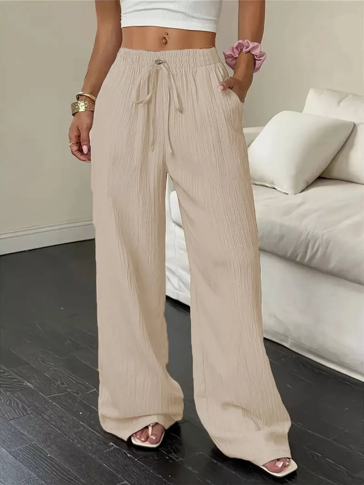 Women's wide-leg pants with drawstring waist and pockets