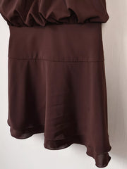 Close view of the elasticized join between the bodice and skirt