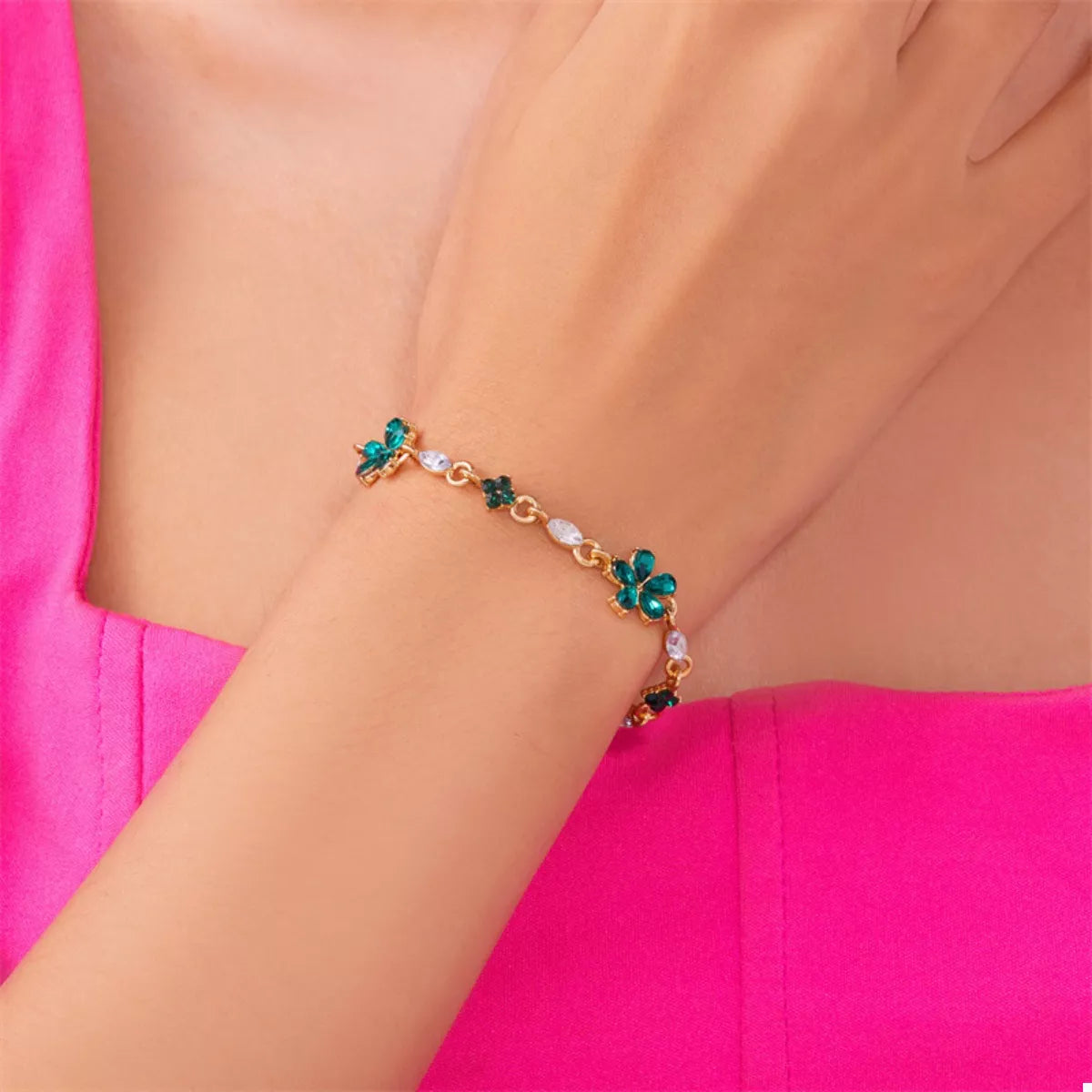 18k gold-plated rhinestone flower bracelet, alternate detail view