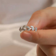 925 sterling silver leaf ring, close-up